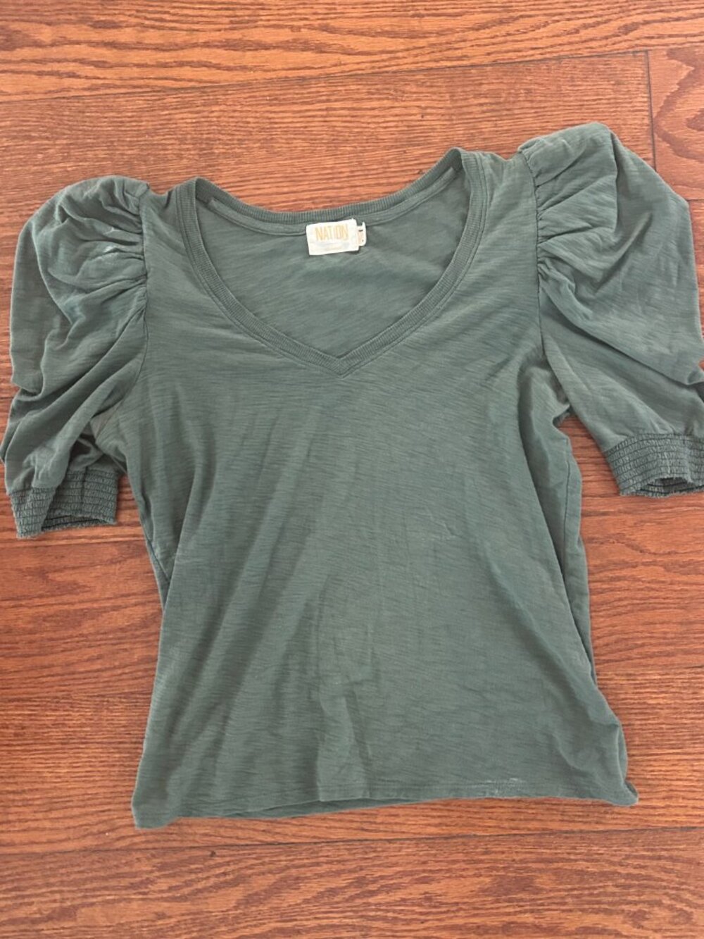 Nation LTD Celine Puff Sleeve Smocked Tee Pine Green Pima Cotton Size Small - Picture 4 of 14